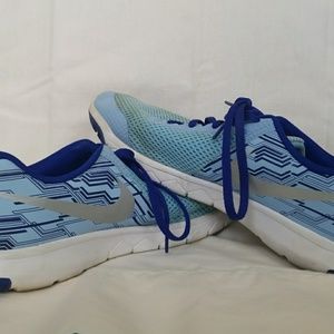 Nike FlexExperience RN5 Blue size 6.5 youth